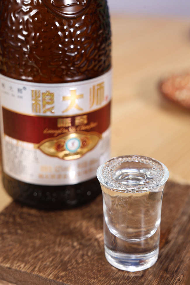 糧大師酒陳窖